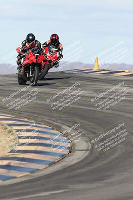 media/Nov-16-2025-Race Pace (Sun) [[8c5fa54630]]/Verified Riders/1-Turns 9 and 10 (925am)/